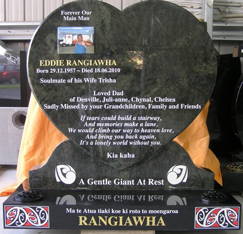 *RAISED HEART HEADSTONE -KERALA GREEN ON SPLAY BASE